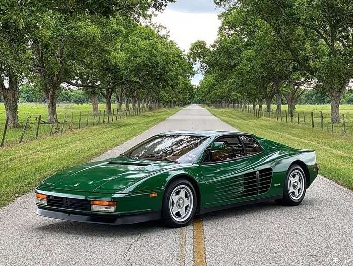 法拉利也不是只有红色才美,老车经典到犯规