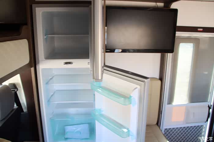 8万c型房车,大伙看看这配置到底值不值得?