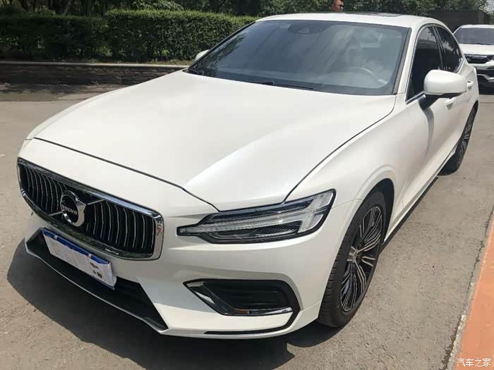 出手2022年沃尔沃s60智远运动版