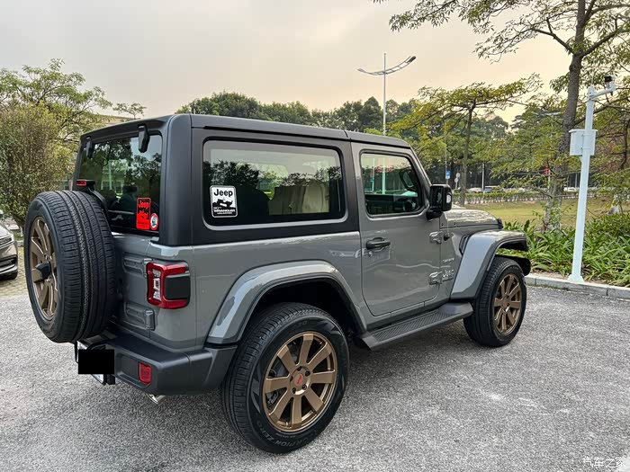 jeep撒哈拉两门