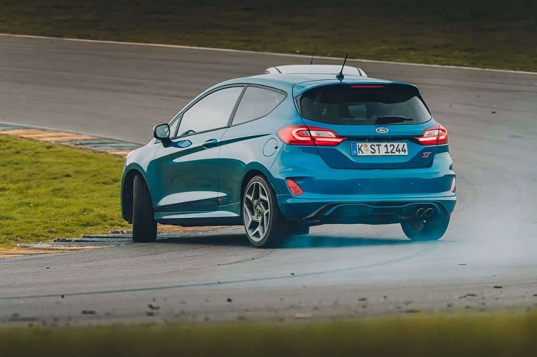 福特fiestast帅气十足