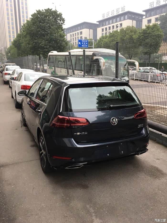 5rline哪个蓝色更漂亮,手动挡操控如何,自动挡的问题_高尔夫论坛_汽车