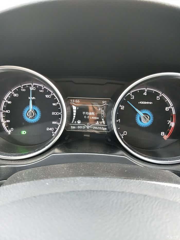 附送一张120公里每小时转速表,基本在2500转.