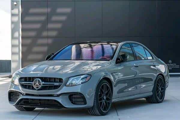 奔驰amg e63,水泥灰车漆帅呆了