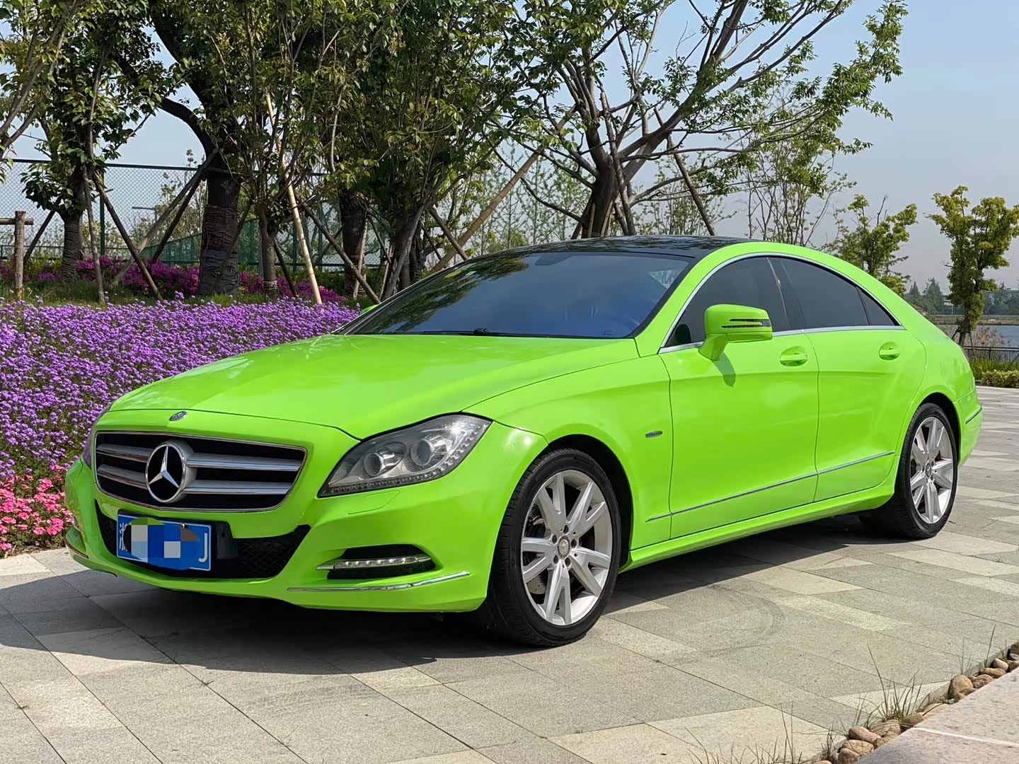 【图】流线的造型,绿色的车神,这就是最独特的本奔驰_奔驰cls论坛