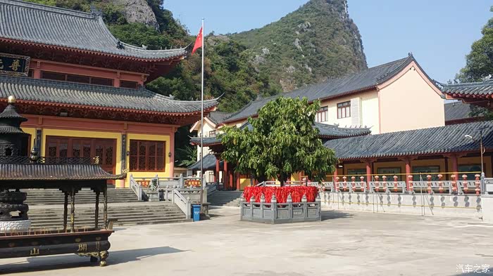 游柳城凤山开山寺