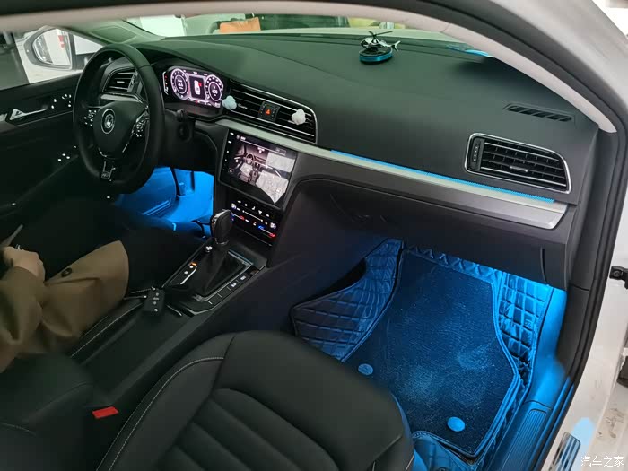 升级记21凌渡280升级多色氛围灯