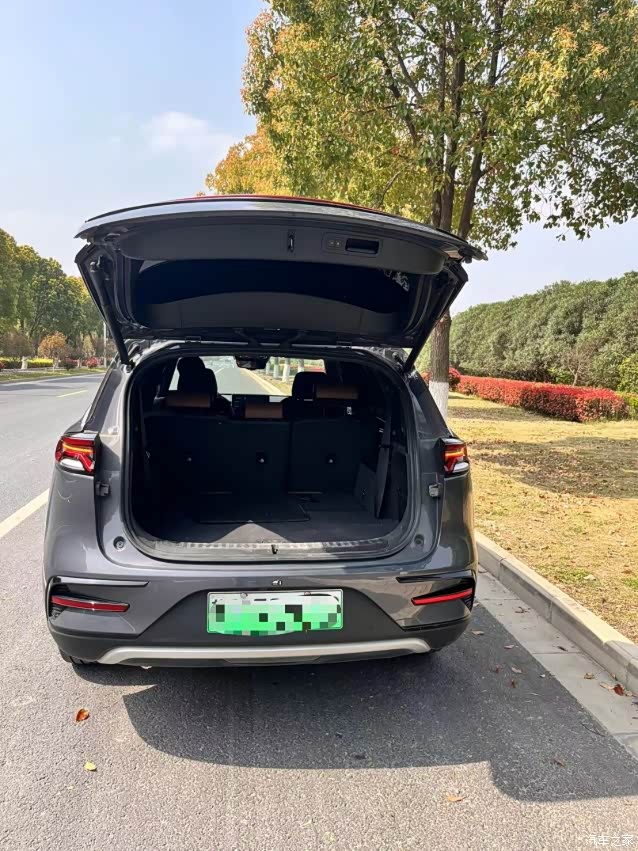 唐dmi后备箱空间是真的不错