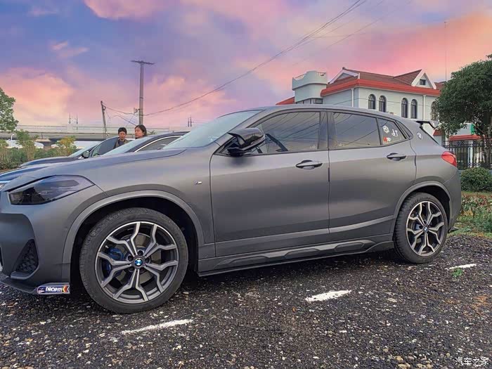 宝马x2加装尾翼