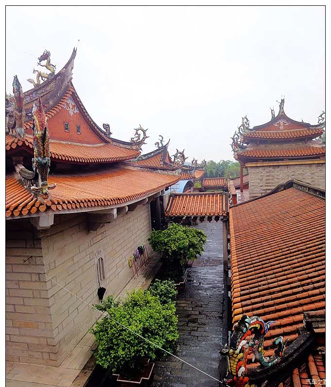 友人相约同游平山寺