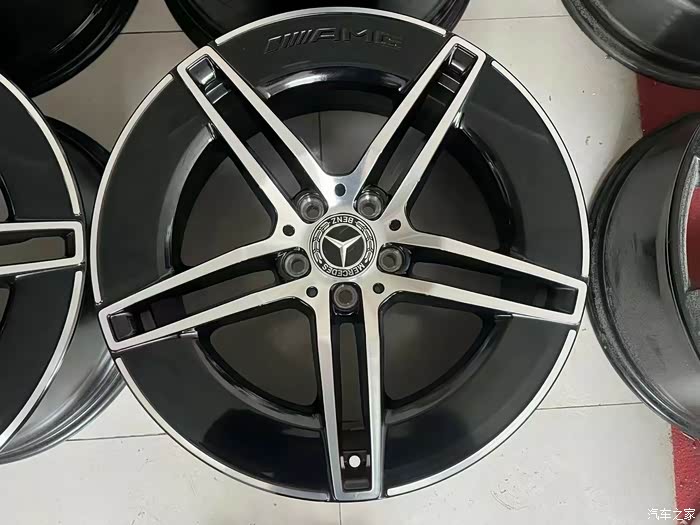 奔驰e30019寸原厂轮毂