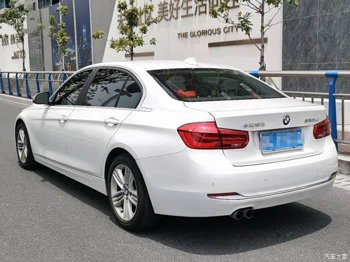 出17年宝马3系320li时尚型