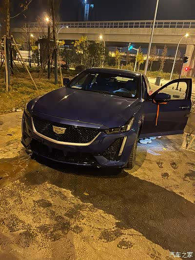 全国第一台21款ct5铂金运动武汉首撞过程_凯迪拉克ct5论坛_手机汽车之