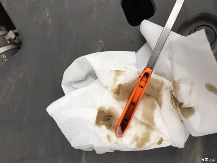 机油盖有点乳白色