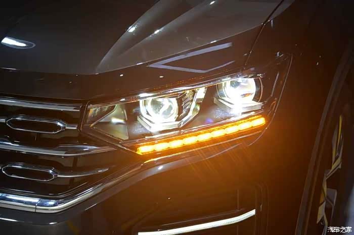 有牛人改了探岳的大灯4远光4近光的led大灯透镜