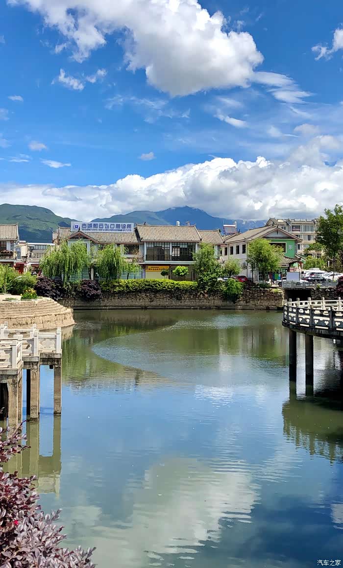 安逸的丽江坝子.