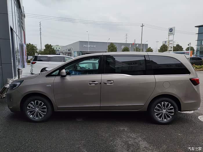 【图】22款652t豪华大漠金提车_别克gl8论坛_汽车之家论坛