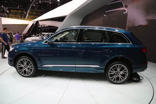 全新奥迪q7,豪华c级suv市场新标杆