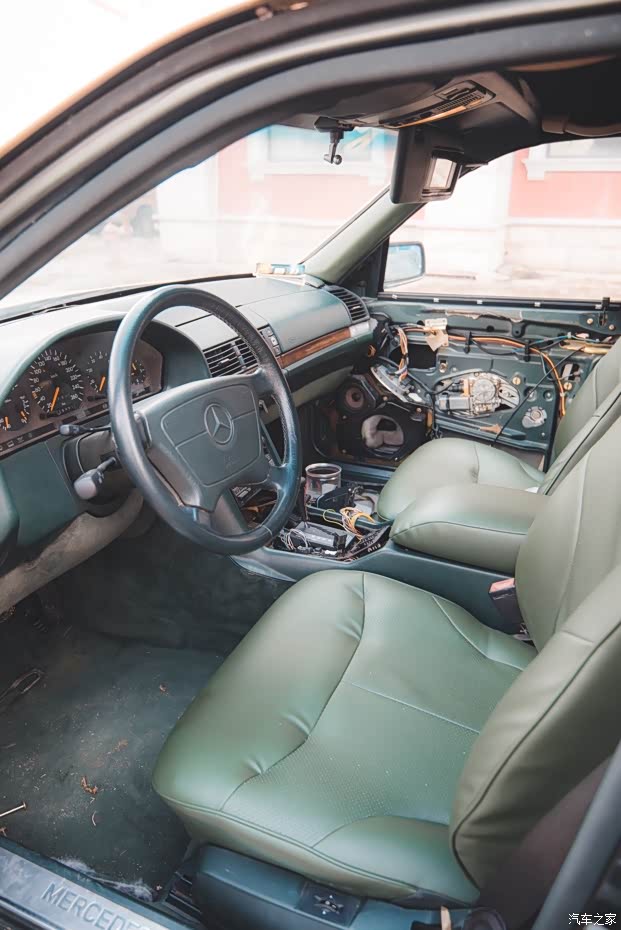 晒出你身边的改装车s级巅峰虎头奔修复及改装日记内饰