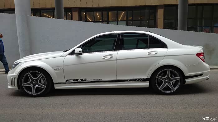 11年奔驰c63amg素车