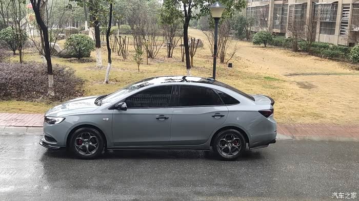 本人自己亲手改装别克英朗gt