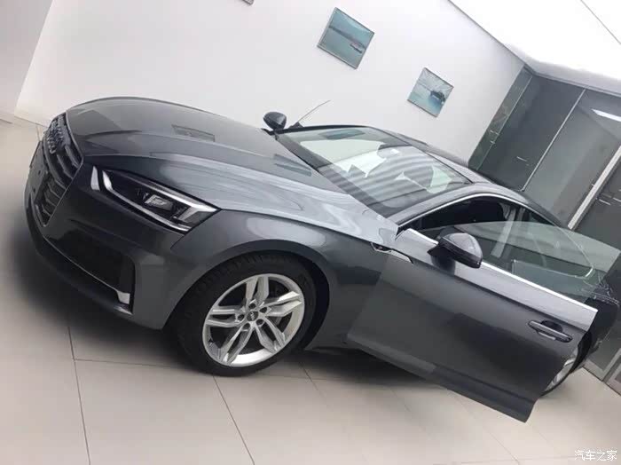 重庆有没有奥迪a5tb45季风灰的现车啊?