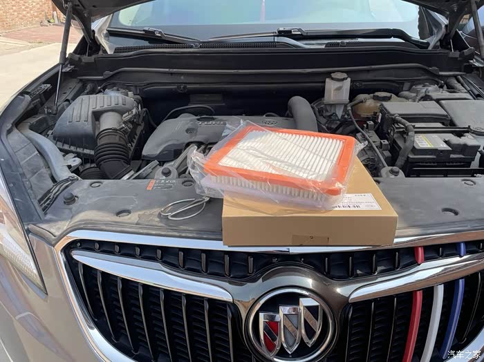 更换昂科威空气滤芯