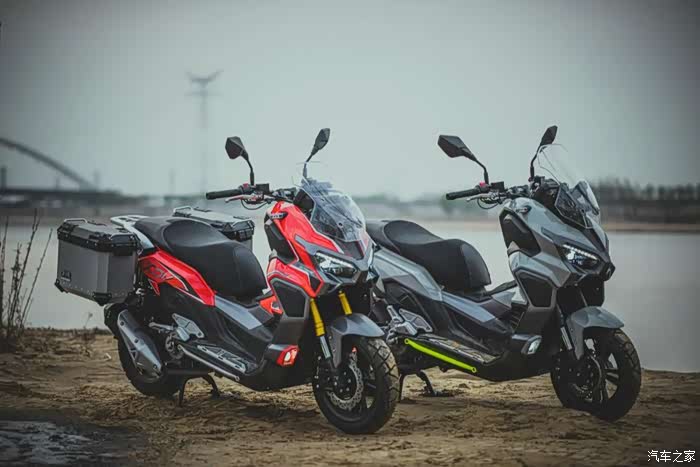 新车评测i高功率满配踏板龙嘉xdv250si上