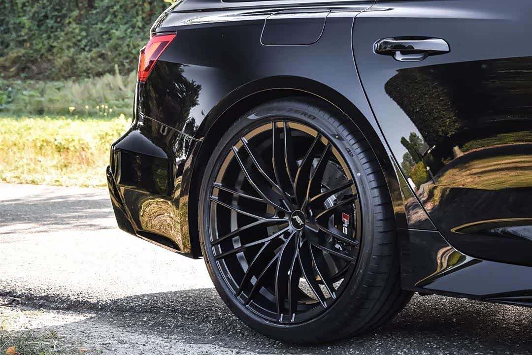 奥迪rs6 avant 换装 22英寸abt 轮毂