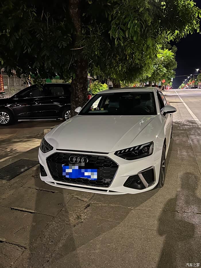 新提奥迪a4l2022款想出