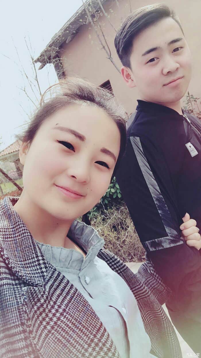 开着小三带女朋友去游乐场去玩玩