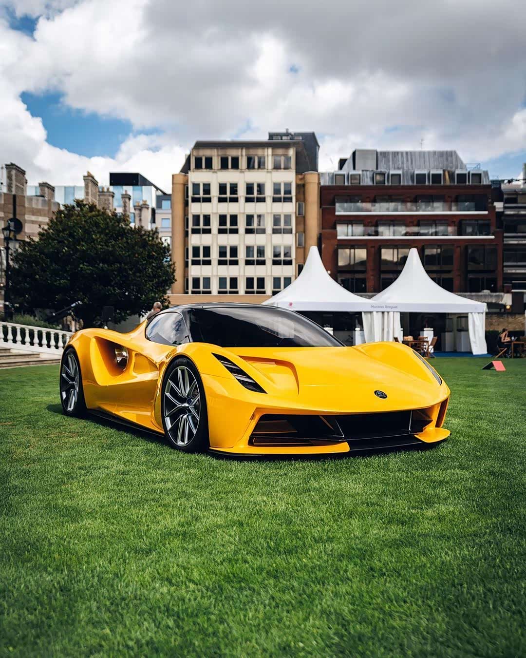 路特斯首款纯电动超跑lotus evija