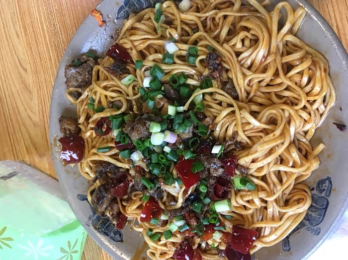 我的快乐车生活吃在重庆——宜宾燃面