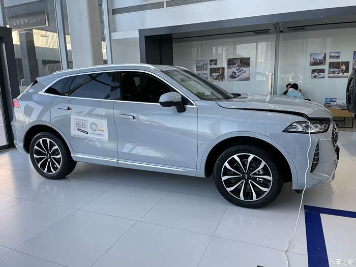 冰萃银有谁看过实车么应该很好看吧