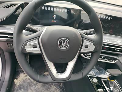 实拍逸动plus 充满年轻气息