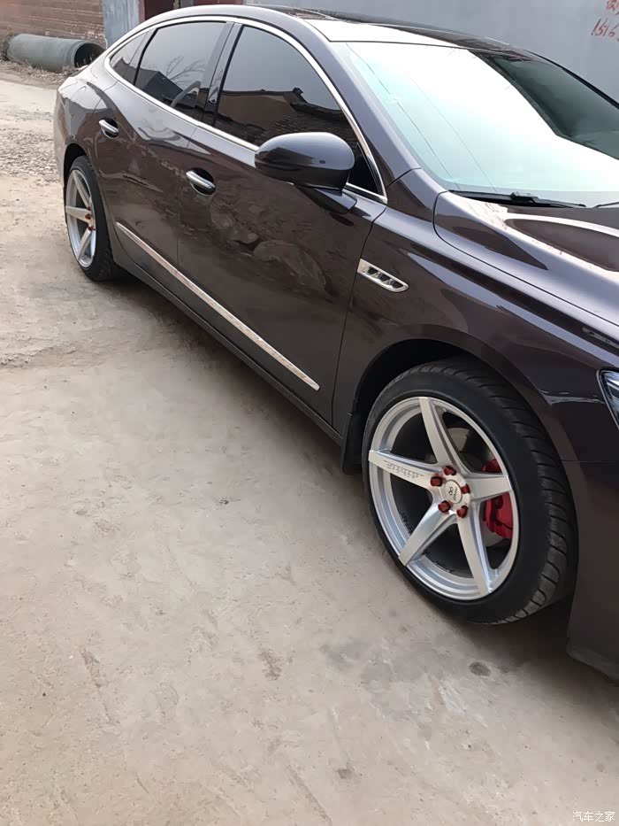 新君越换19寸锻造轮毂作业,内有媳妇当车模大片