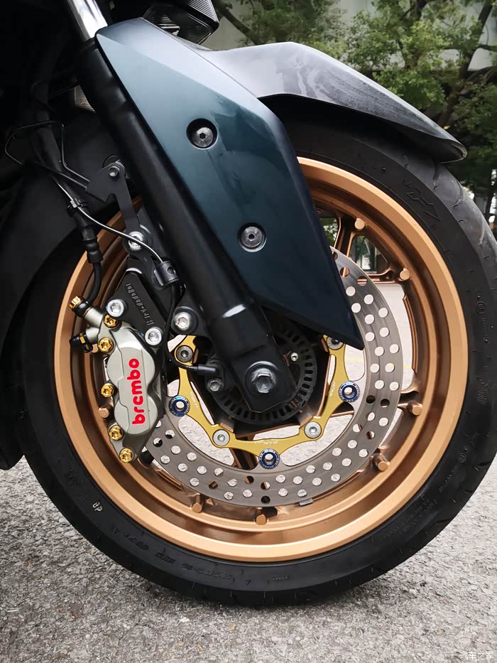 xmax300换四活塞卡钳