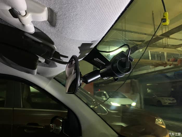 六水--五菱宏光mini加装点烟器,只发图片,爱精不精.