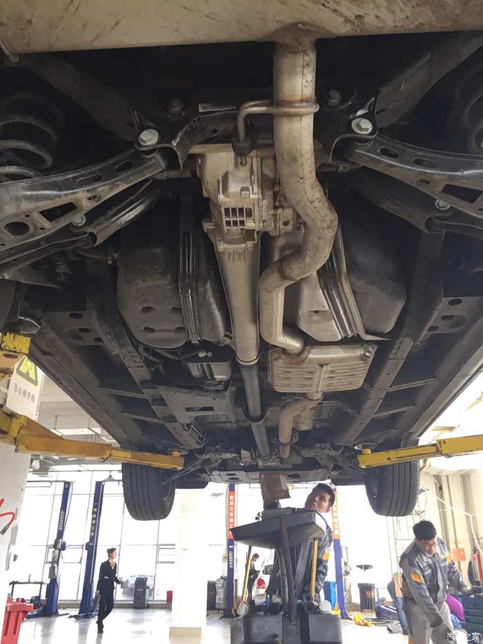 买车时4s店送的底盘装甲