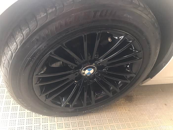 f18 重庆宝马5系领先轮毂17寸