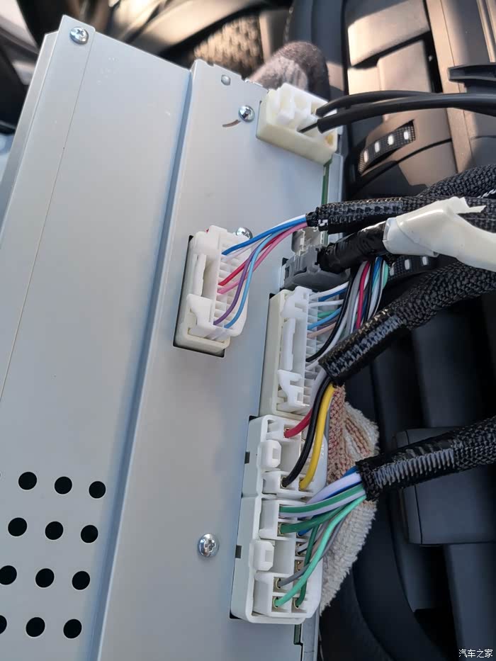 荣放2020车机背后接线定义