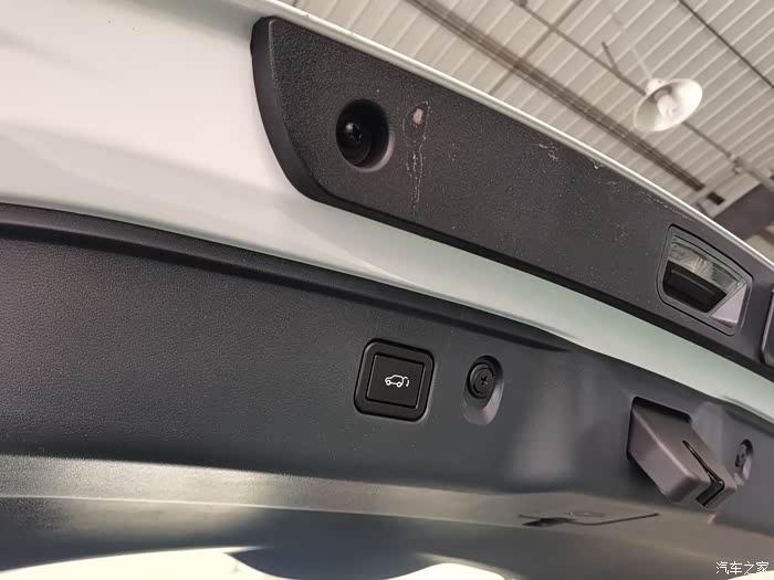 unit的感应伸缩门把手,好看更上档次!