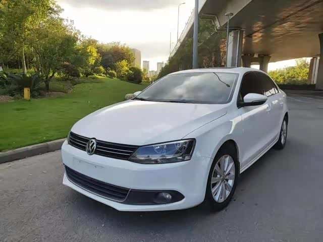 大众速腾白色看着大气!