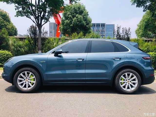 出一台2019上牌的比斯凯蓝卡混车况极好