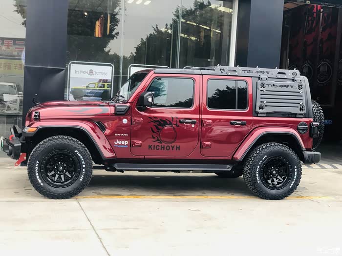 中国顶火佛山车会混动版牧马人素车不升高改装风格鉴赏