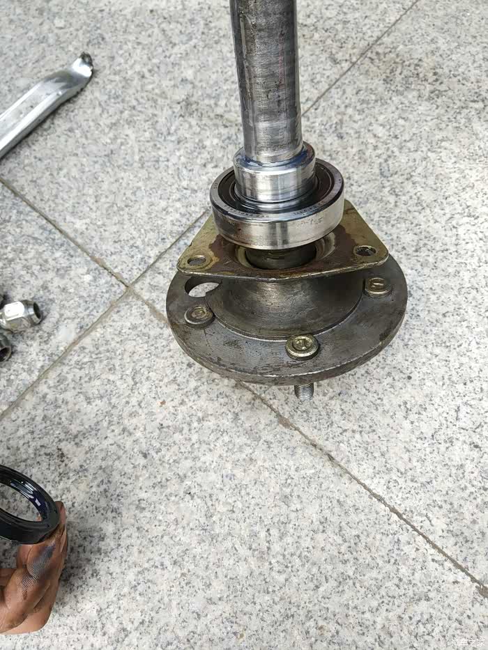 自己动手更换后半轴油封