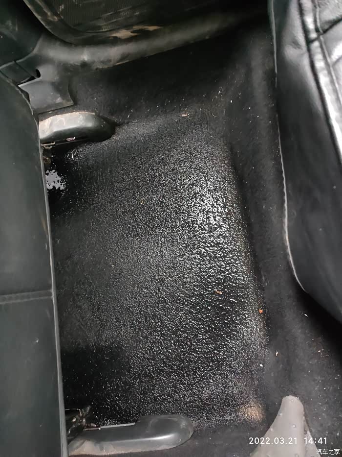 【图】求救:13年朗逸后座进水了_朗逸论坛_汽车之家论坛