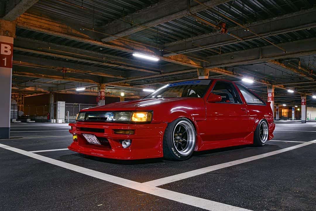 经典ae86,经典的造型,让人如痴如醉.