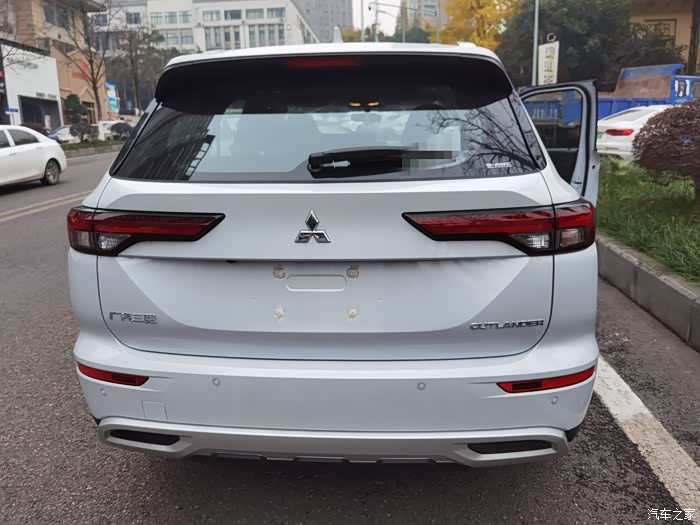 全新欧蓝德提车正式加入三菱大家庭