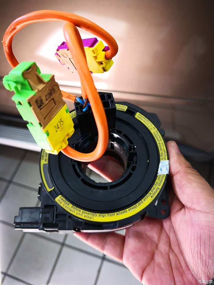 11款90更换方向盘角度传感器